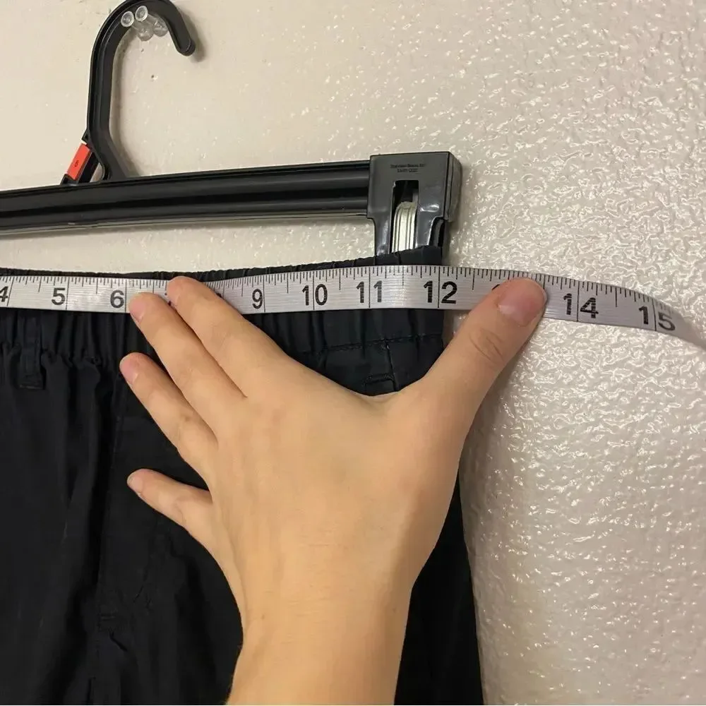 Old Navy high waisted wide leg Pull-on black cotton cargo pants M 8